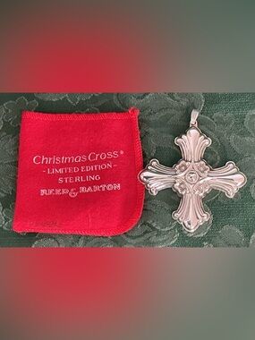 Reed & Barton 1985 Sterling Christmas Cross EUC